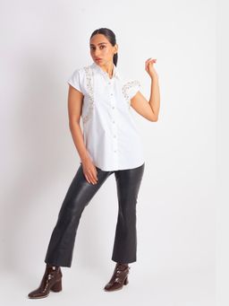 Richaa Goenka - White Comfort Fit Cotton Embroidered Shirt