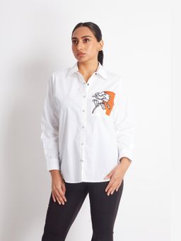 Richaa Goenka - White Comfort Fit Cotton Pocket Embroidered Shirt