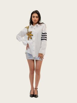 Richaa Goenka - White Cotton Shirt With Embellished