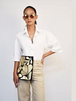 Richaa Goenka - White Oversized Fit Cotton Asymmetrical Shirt