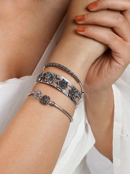 Teejh - Nubra Stacked Bracelet (Set Of 3)