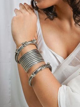 Teejh - Vrushti Stacked Bracelet (Set Of 3)