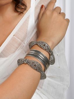 Teejh - Maahi Stacked Bracelet (Set Of 3)
