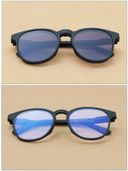 Black color option, Currently selected