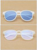 Off White color option