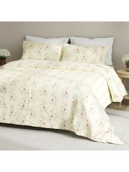Boutique Living - Embrace 100% Cotton 152 Tc Yellow Floral King Bedsheet with 2 Pillow Covers