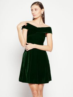 Uptownie - Off Shoulder Green Velvet Knee Length Skater Dress