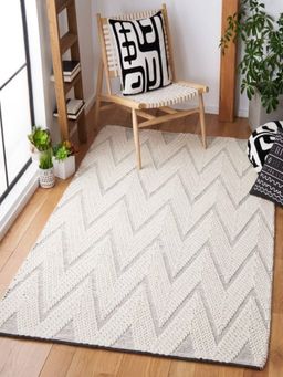 IMPERIAL KNOTS - Ivory Chevron Kilim Hand Woven Dhurrie (4 x 6 feet)