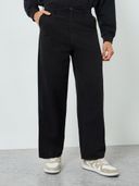 Black color option, Currently selected