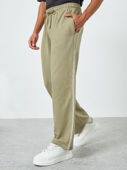 Styli - Mens Green Oversized Zig Zag Side Tape Stretchable Trouser