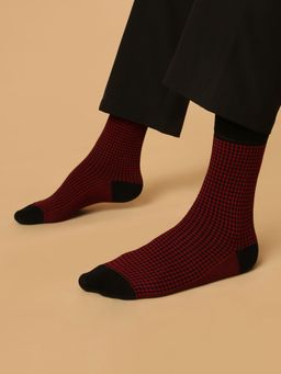 Mint & Oak - Houndstooth Men's Crew Socks - Red