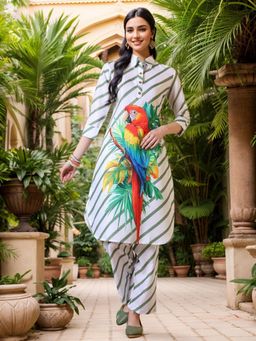 Gahan - Womens White Animal Printed Kurta with Pant (Set of 2)