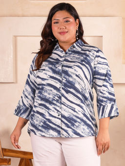 Indietoga Plus Size - Women Plus Size Blue Lehriya Print Polyester Crepe Longline Shirt