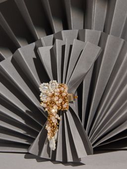 House of D'oro - Kairina Peach Bead & Pearl Finger Ring