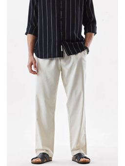 Snitch - Off White Solid Regular Casual Trouser for Men