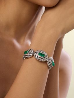 Isharya - Green Lavinia Cuff In Rhodium Plated