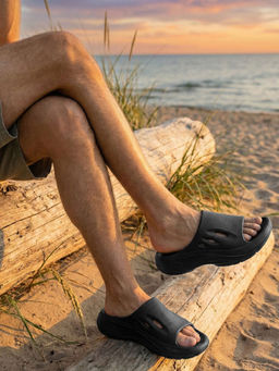 Bewakoof - Men Black Sliders