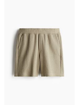 H&M - Men Green Relaxed Fit Shorts
