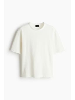 H&M - Men White Loose Fit T-Shirt