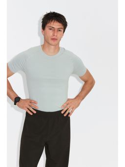 H&M - Men Green Muscle Fit Sports T-Shirt with Drymove