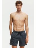 Black color option, Currently selected