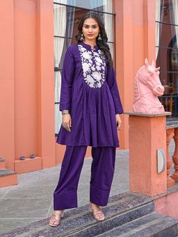 Tikhi Imli - Women Purple Floral Embroidered Kurti with Palazzo