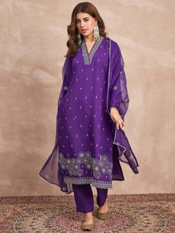 KSUT - Women Purple Embroidered Thread Work Kurta with Pant and Dupatta