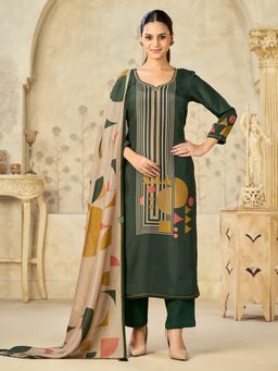 Seerat - Women Green Printed Embroidered Kurta with Pant and Dupatta