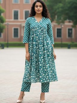 Varanga - Women Sea Green Floral Printed Aliya-Cut Kurta with Pant