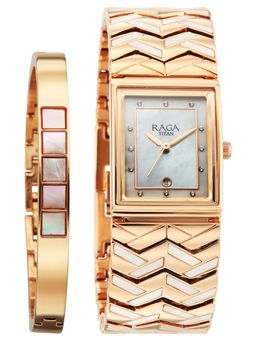 Titan - Raga Power Pearls 2.0 Quartz Analog Silver Watch with Bracelet (2806Wm01F) (Medium)