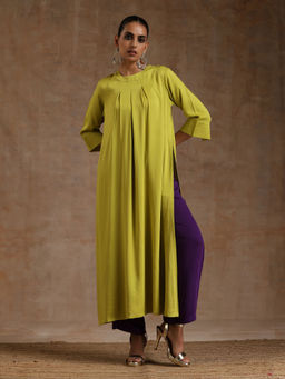 trueBrowns - Lime Modal Satin Neck Pleat Kurta Set (Set of 2)