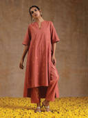 Coral color option, Sold out, Currently selected