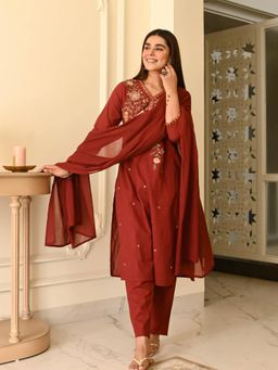 Gahan - Womens Viscose Rayon Straight Printed Kurta with Pant & Dupatta