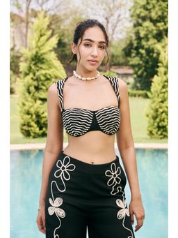Lea Clothing - Zyra Black Embellished Crop Top
