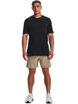 Under Armour - Men Peak Woven Shorts - Beige