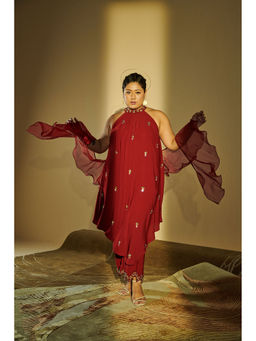 Mamicha - Husna Maroon Halter Neck Kurta and Palazzo with Stole (Set of 3)