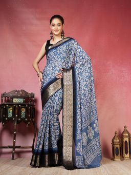 MEENA BAZAAR - Women Blue Art Silk Floral Printed Saree Without Blouse