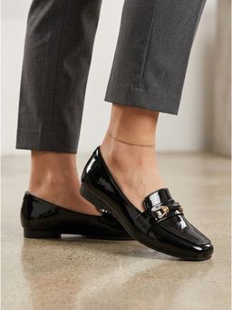 Carlton London - Women Black Glossy Patent Square Toe Slip-On Loafers