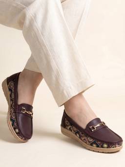 JODYHUB - Women Maroon Loafers