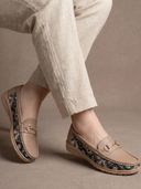 Taupe color option, Currently selected