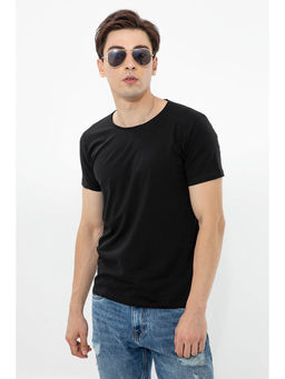 Snitch - Black Plain Half Sleeves Slim Casual T-Shirt for Men