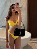 Yellow color option, Currently selected