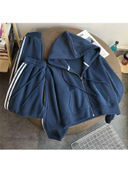 Navy Blue color option, Currently selected