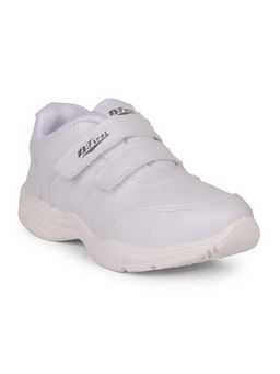 Bata - White Synthetic Round Toe Pair Of Sneakers