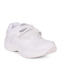 Bata - White Synthetic Round Toe Pair Of Sneakers