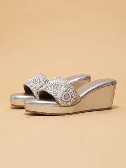 ERIDANI - Shyra Silver Embroidered Wedges