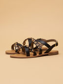 Black color option, Sold out, Currently selected