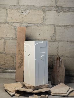 La Dimora Selections - Colonna Sculpture