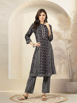 Nayam by lakshita - Navy Blue Floral Print Kurta and Pant (Set of 2)