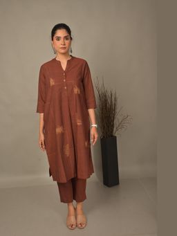 EARTHWEAR - Brown Hand Embroidered Handloom Cotton A-Line Kurta